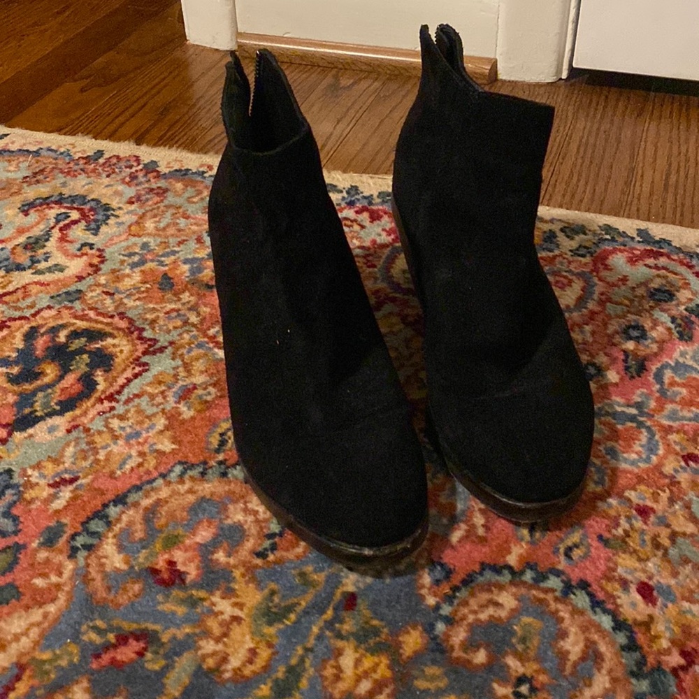 Eileen Fisher Suede Booties